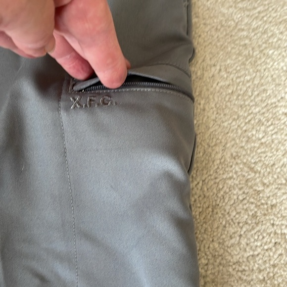 Men’s Izod golf shorts. New condition. - Picture 4 of 6